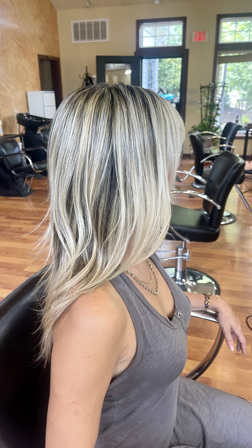 Miracelly salon blonde hair color portfolio